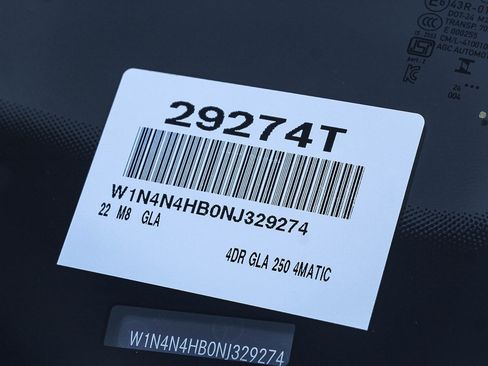 Certified 2022 Mercedes-Benz GLA 250 4MATIC image 27