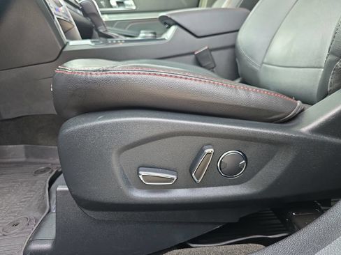 Used 2018 Ford Explorer Sport AWD/4WD image 33