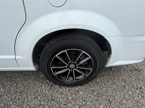 Used 2019 Dodge Grand Caravan GT FWD image 9