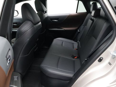 Used 2021 Toyota Venza Limited w/ Advanced Technology Package image 19