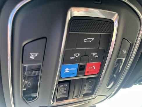 New 2025 Jeep Grand Cherokee L Altitude image 21