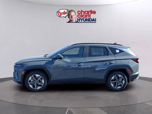 New 2026 Hyundai Tucson SEL FWD image 2
