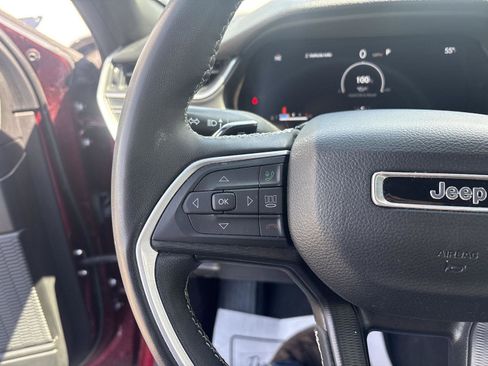 Used 2023 Jeep Grand Cherokee Altitude AWD/4WD image 19