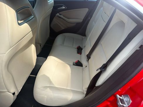 Used 2018 Mercedes-Benz CLA 250 image 10