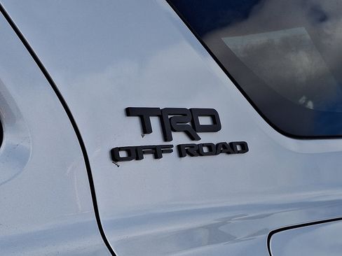 New 2025 Toyota 4Runner TRD Off-Road Premium AWD/4WD image 15