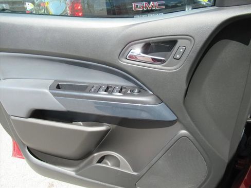 Used 2022 Chevrolet Colorado Z71 image 17