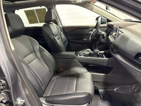 Certified 2023 Nissan Rogue SV w/ SV Premium B Package AWD/4WD image 19