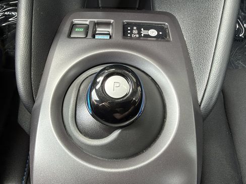Used 2025 Nissan Leaf S FWD image 23
