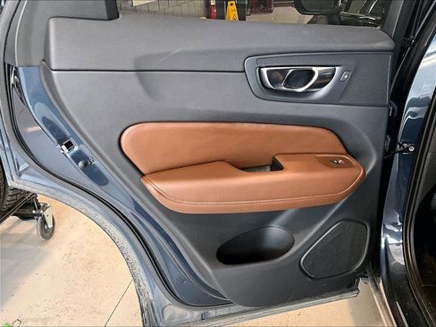 Used 2025 Volvo XC60 B5 Plus w/ Climate Package image 22