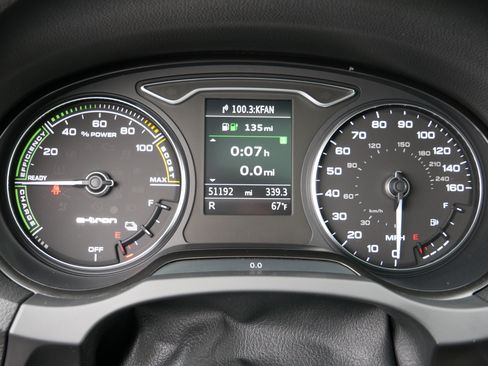 Used 2016 Audi A3 e-tron Premium Plus w/ Premium Plus Package FWD image 35