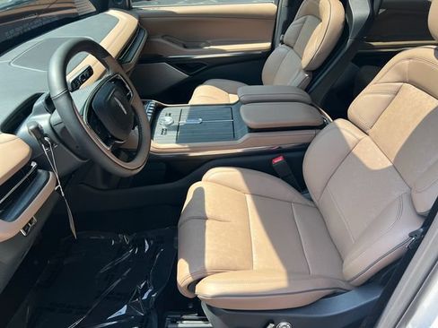 New 2027 Lincoln Navigator L Black Label AWD/4WD image 10