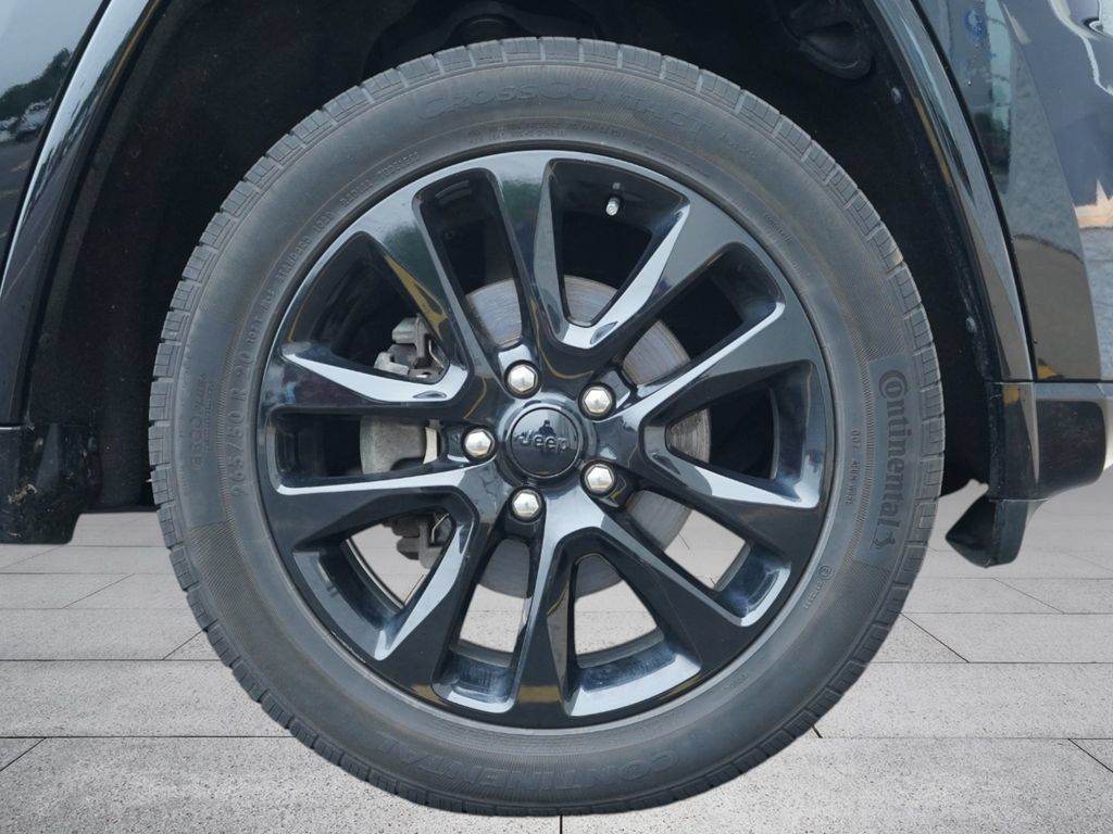 Used 2018 Jeep Grand Cherokee Altitude AWD/4WD image 33
