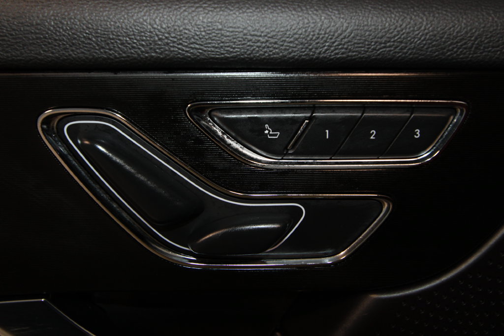 Used 2025 Lincoln Corsair Grand Touring AWD/4WD image 7