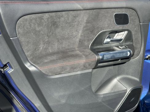 Certified 2025 Mercedes-Benz GLB 250 image 25