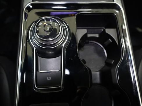 Used 2019 Ford Edge Titanium image 26