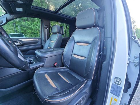 Used 2021 GMC Yukon AT4 w/ Rear Media and Nav Package AWD/4WD image 19