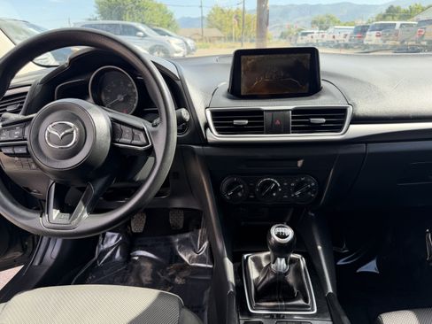Used 2017 MAZDA MAZDA3 Sport FWD image 14