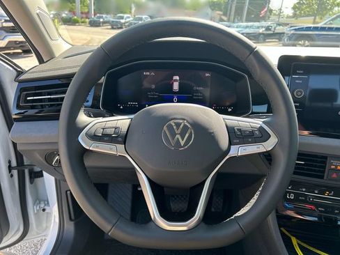 New 2026 Volkswagen Jetta SE FWD image 14