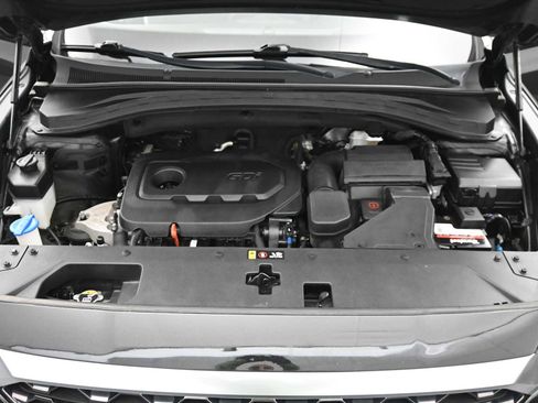 Used 2020 Hyundai Santa Fe SE image 23