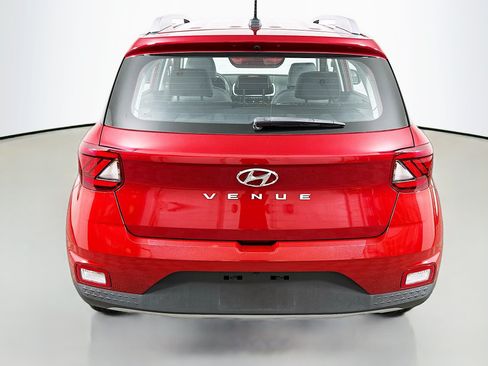 Certified 2024 Hyundai Venue Limited FWD image 6