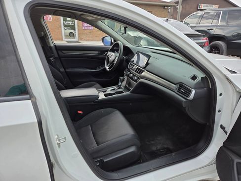 Used 2018 Honda Accord LX image 22