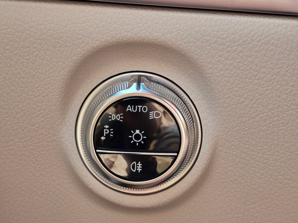 New 2026 Mercedes-Benz C 300 4MATIC Sedan image 37