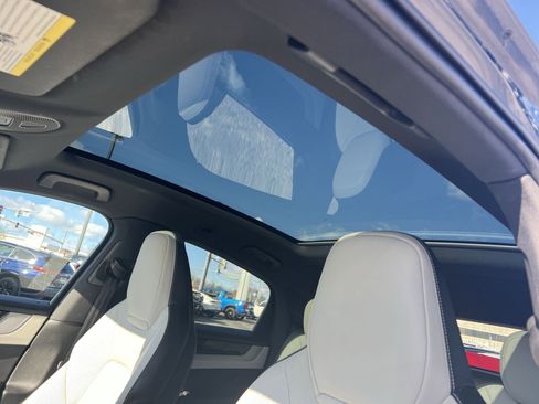 Used 2024 Porsche Cayenne S image 24