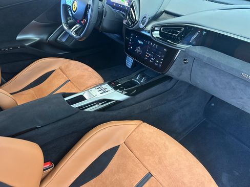 Used 2025 Ferrari 12Cilindri RWD image 14