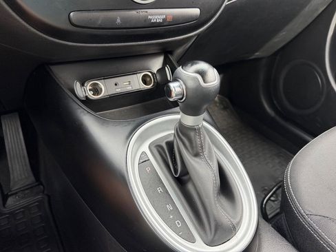 Used 2019 Kia Soul + FWD image 23