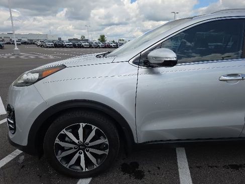 Used 2017 Kia Sportage EX w/ EX Technology Package FWD image 16