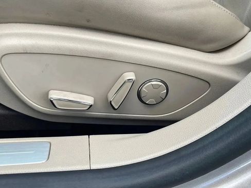 Used 2018 Lincoln MKZ Reserve FWD image 21