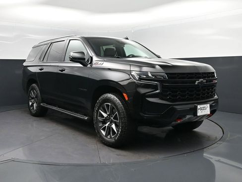 Used 2024 Chevrolet Tahoe Z71 w/ Luxury Package AWD/4WD image 9