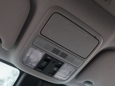 Used 2018 Honda Odyssey EX-L image 17