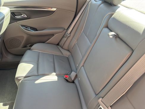 Used 2015 Chevrolet Impala LTZ FWD image 19
