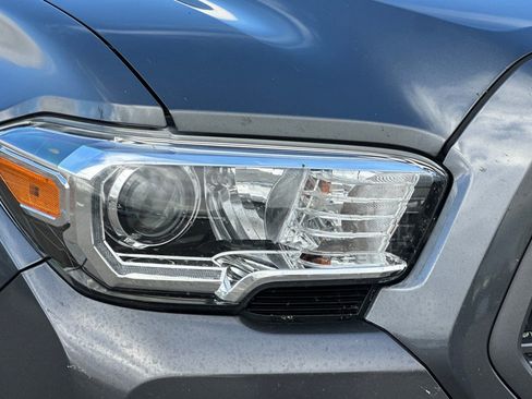 Used 2021 Toyota Tacoma TRD Off-Road w/ Technology Package image 45