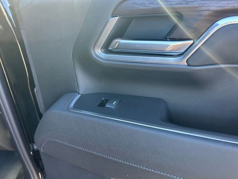 New 2026 GMC Sierra 2500 SLT w/ SLT Convenience Package image 33