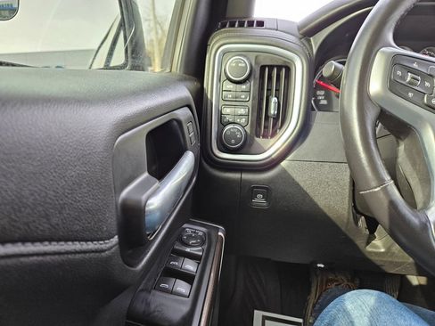 Used 2022 Chevrolet Silverado 1500 RST w/ Z71 Off-Road Package AWD/4WD image 14