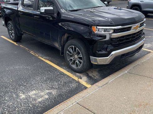 Used 2024 Chevrolet Silverado 1500 LT AWD/4WD image 4