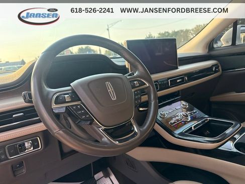 Used 2023 Lincoln Nautilus Reserve AWD/4WD image 13