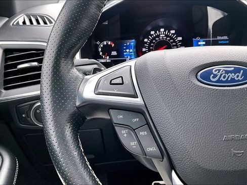 Used 2021 Ford Edge ST image 11