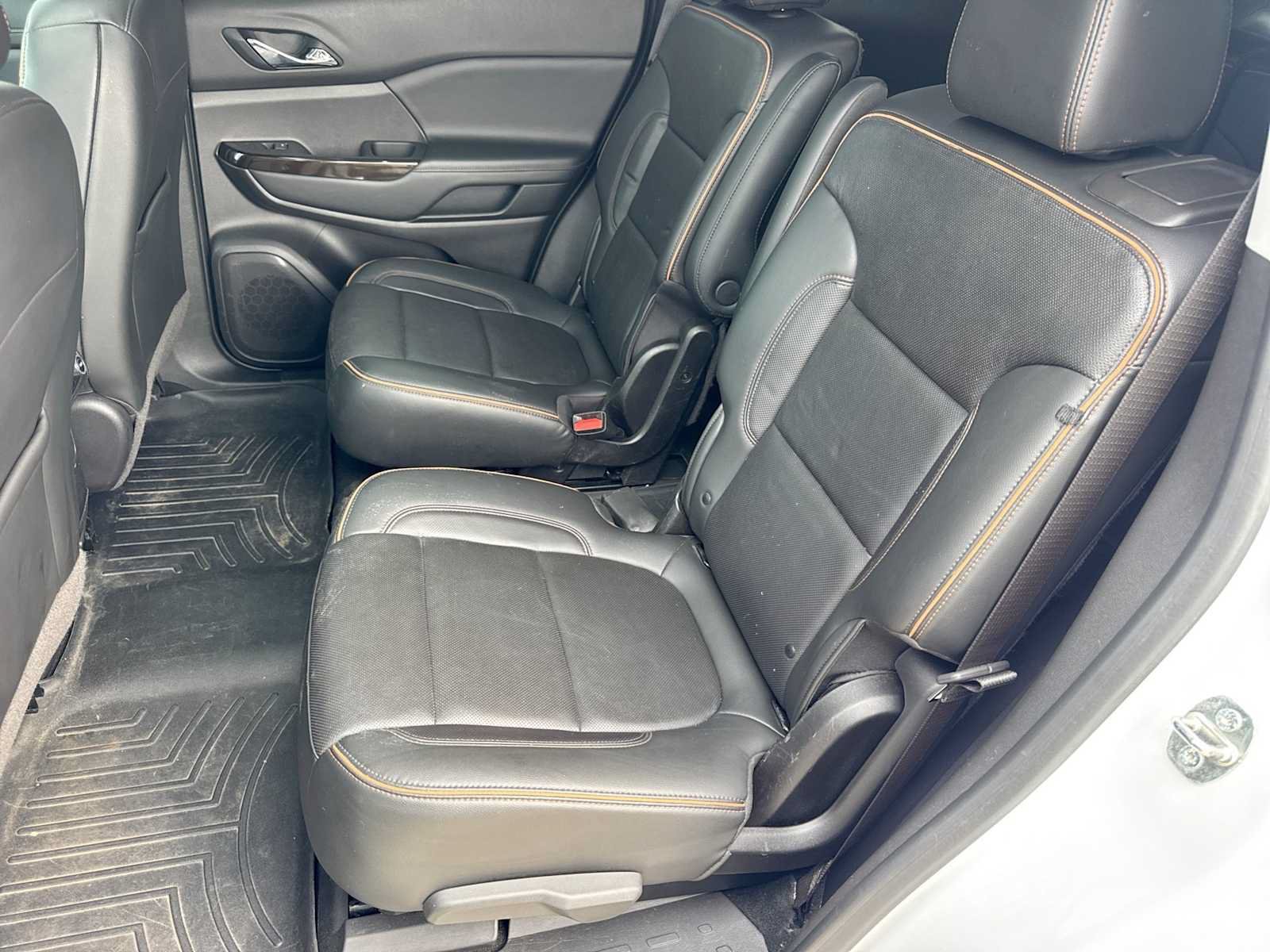 Used 2020 GMC Acadia AT4 w/ Driver Alert Package II AWD/4WD image 20
