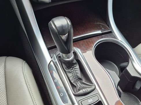 Used 2015 Acura TLX w/ Technology Package FWD image 23