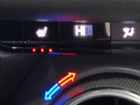 Used 2022 Chevrolet Blazer LT image 21