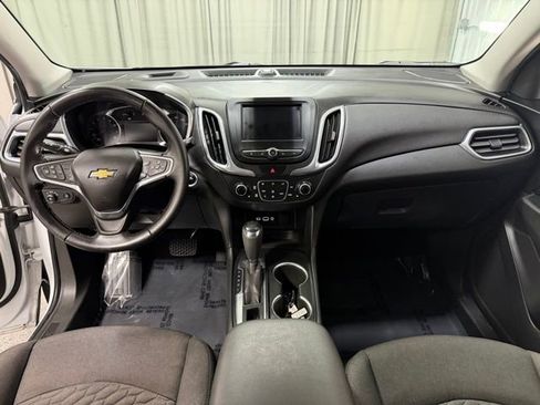 Used 2020 Chevrolet Equinox LT w/ Driver Convenience Package AWD/4WD image 13