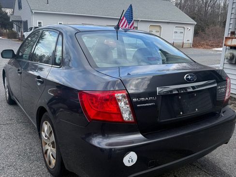 Used 2011 Subaru Impreza 2.5i image 4