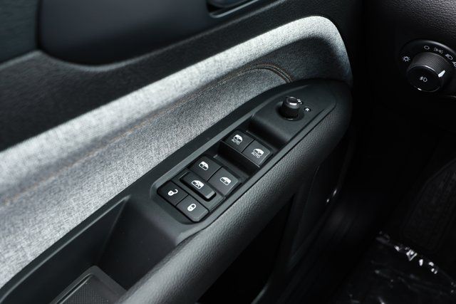 New 2026 Jeep Compass Latitude AWD/4WD image 23