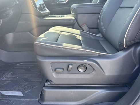 New 2026 GMC Yukon XL Elevation w/ LPO, Floor Liner Package AWD/4WD image 16