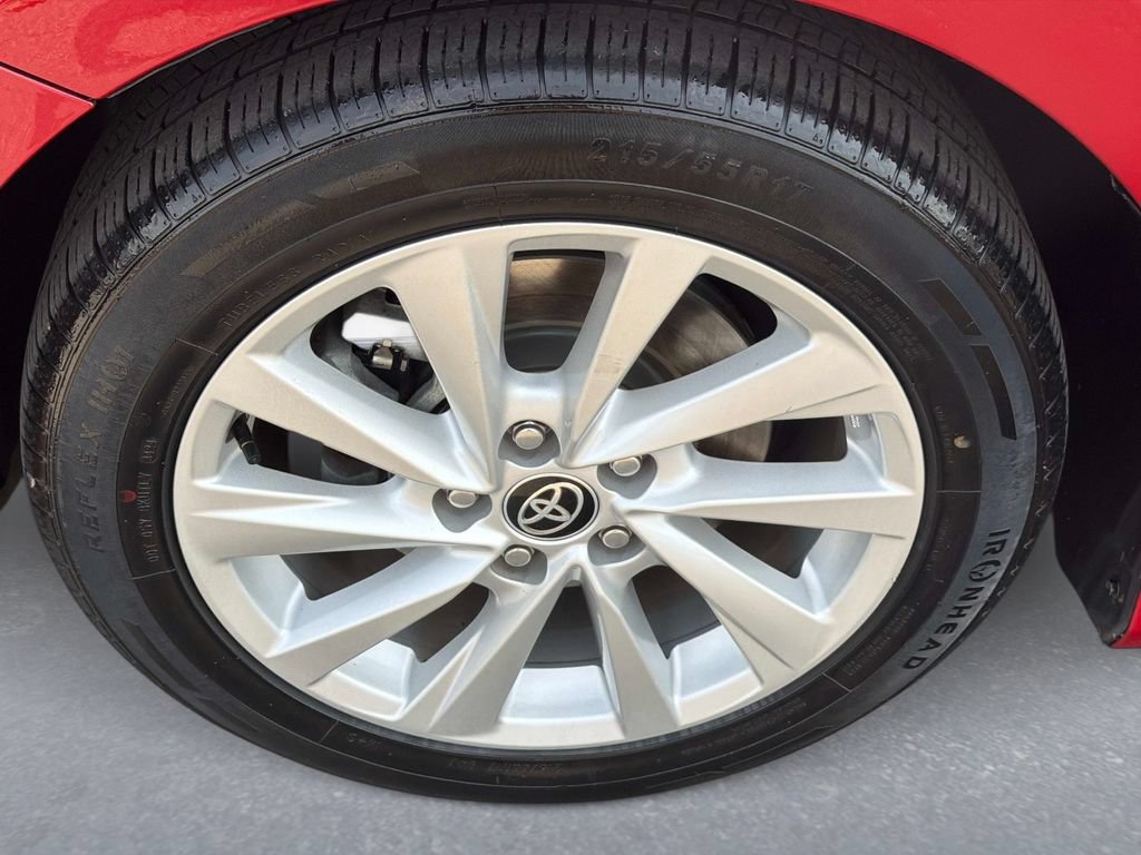 Used 2024 Toyota Camry LE FWD image 10
