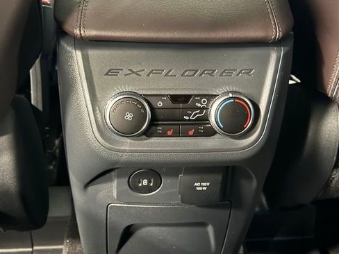 New 2026 Ford Explorer Platinum image 30