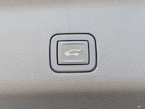 Used 2024 Chevrolet Tahoe Z71 w/ Luxury Package AWD/4WD image 51